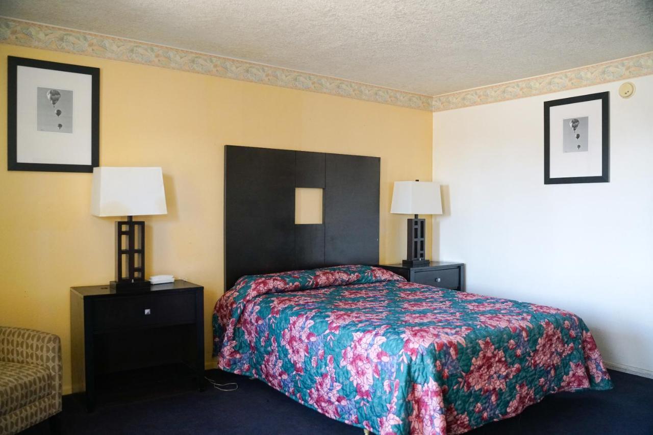 Downtown Inn Albuquerque Bagian luar foto