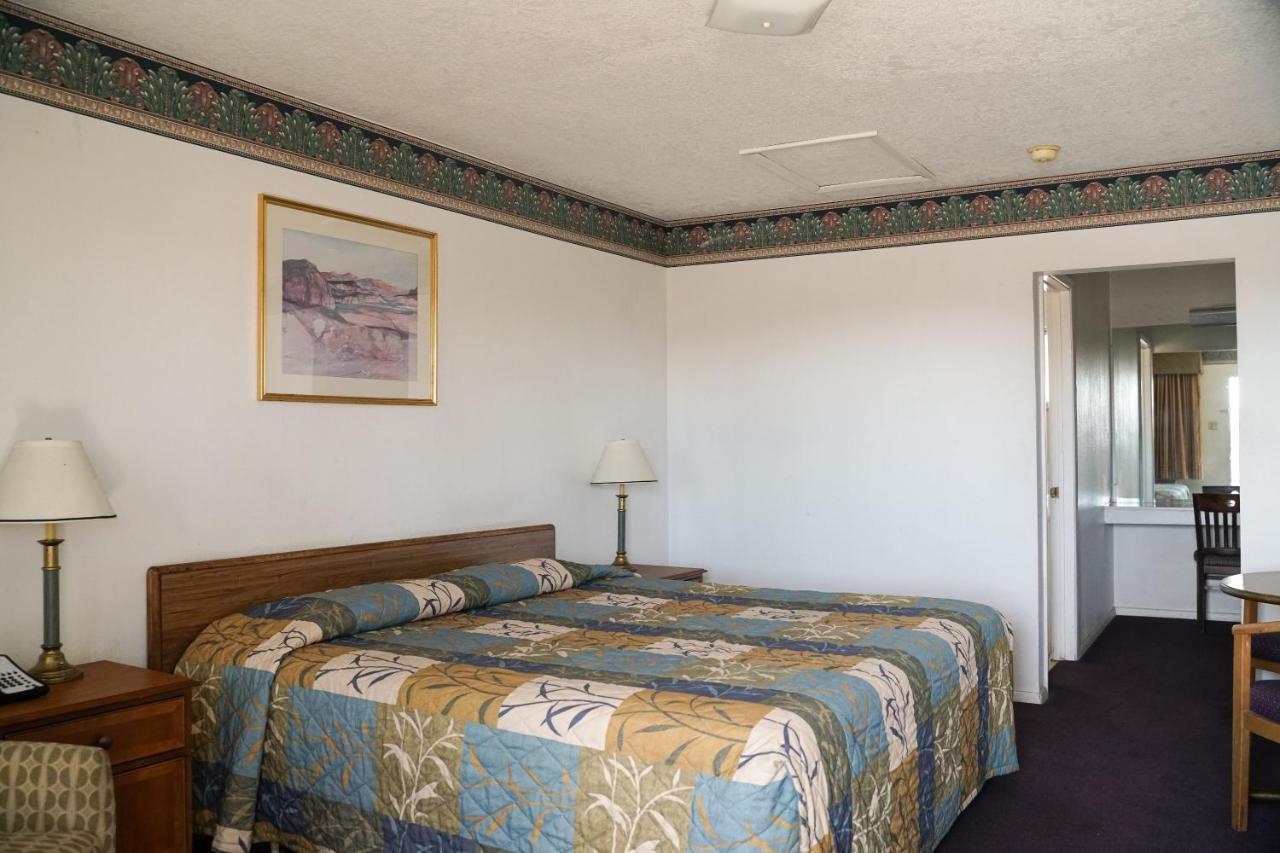 Downtown Inn Albuquerque Bagian luar foto