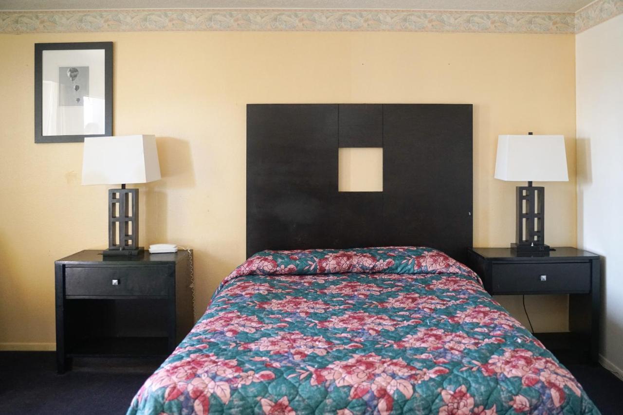 Downtown Inn Albuquerque Bagian luar foto