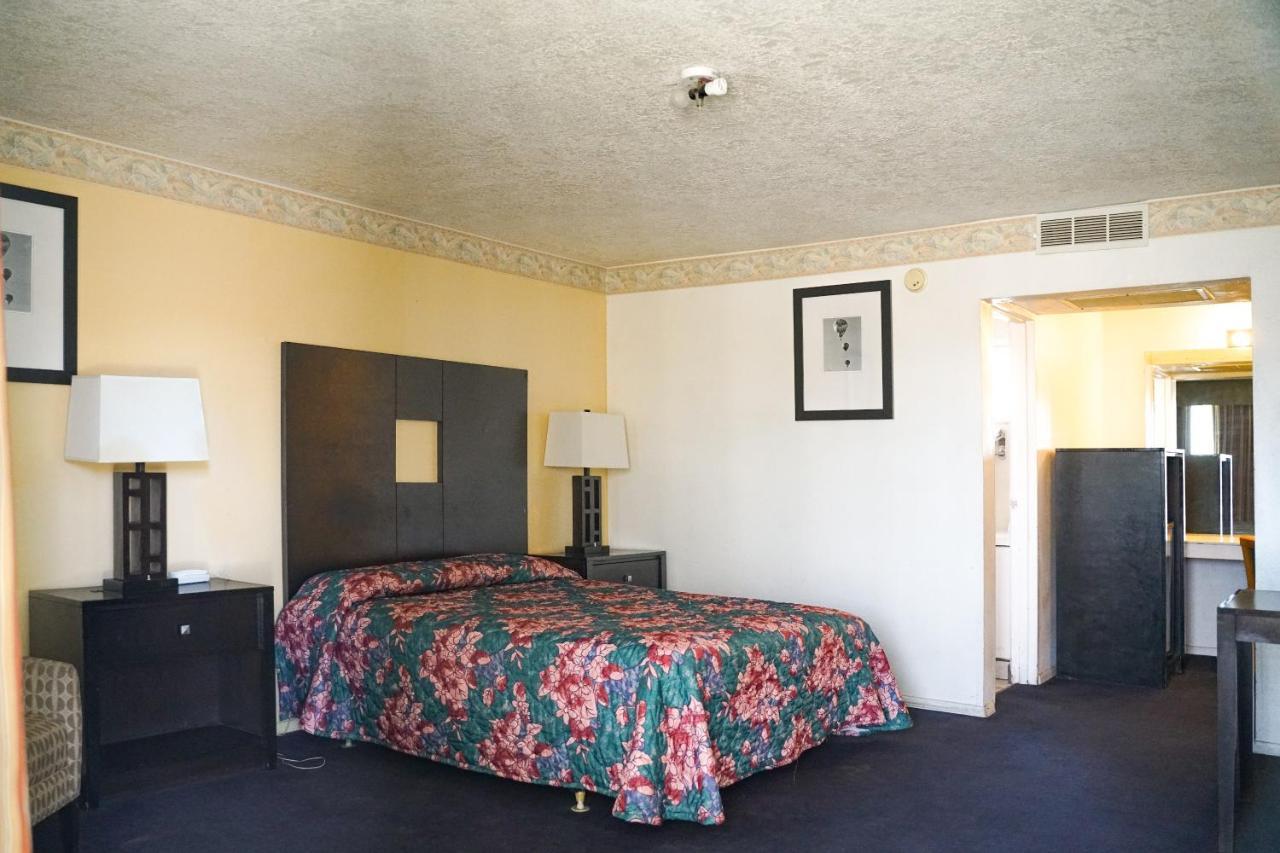 Downtown Inn Albuquerque Bagian luar foto
