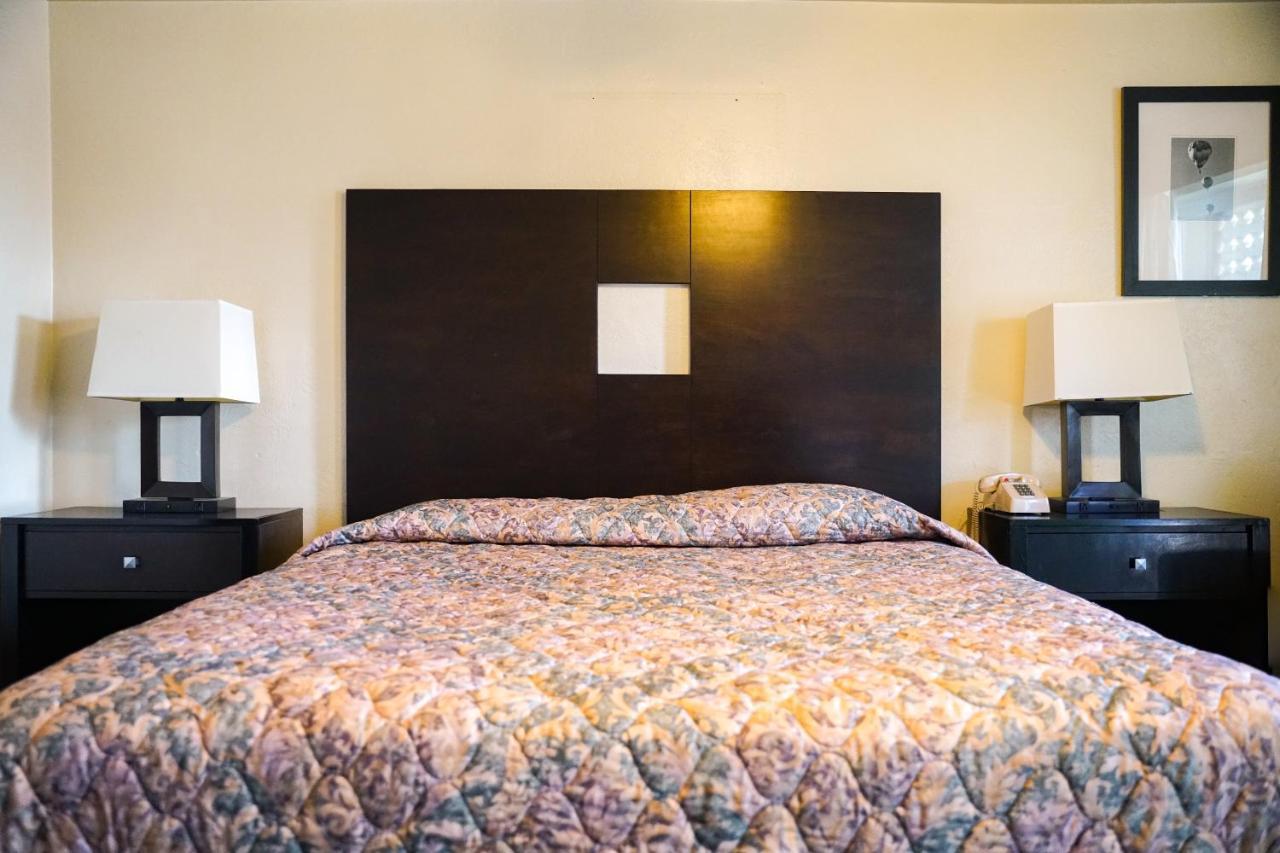 Downtown Inn Albuquerque Bagian luar foto