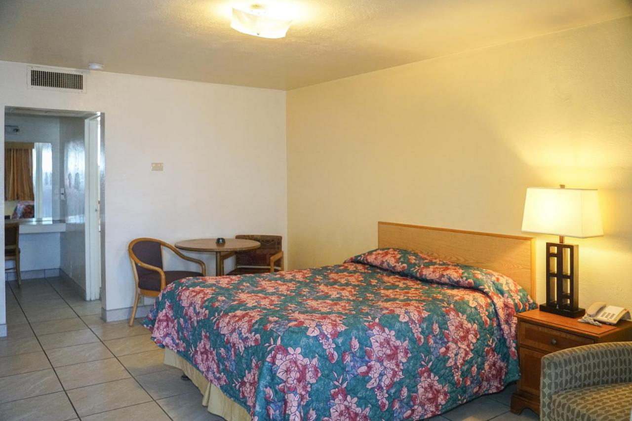 Downtown Inn Albuquerque Bagian luar foto