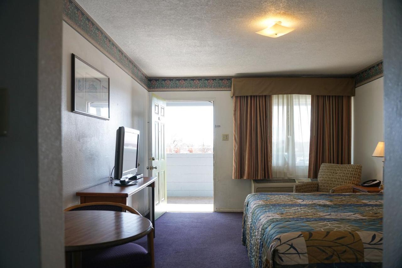 Downtown Inn Albuquerque Bagian luar foto