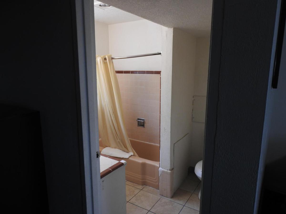 Downtown Inn Albuquerque Bagian luar foto